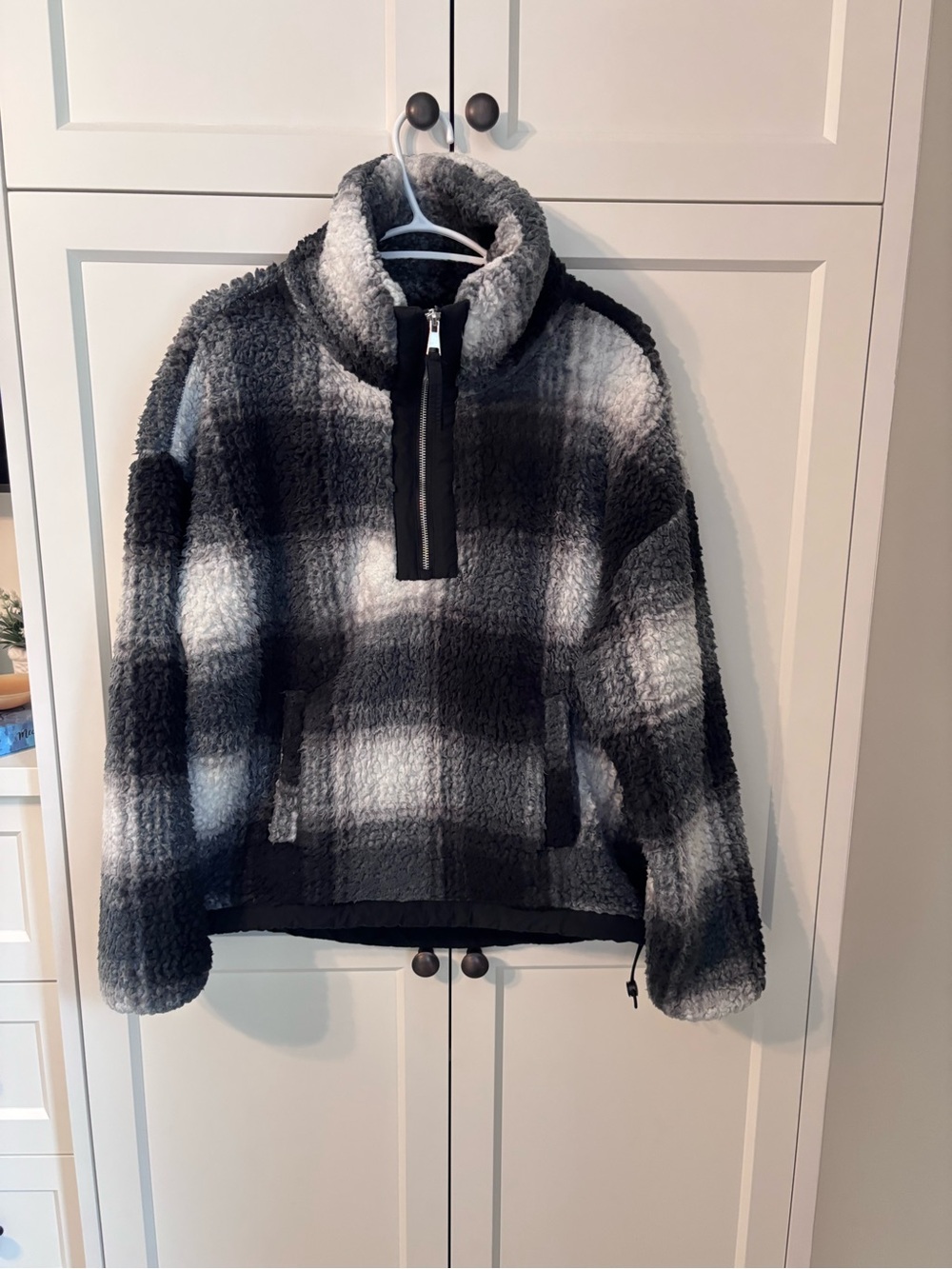 Abercrombie & Fitch Soft A&F Sherpa Plaid Quarter Zip Pullover – M - Picture 3 of 5